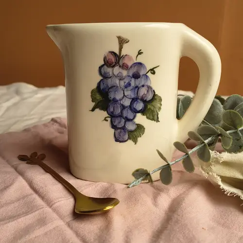 Lechera Diseño Uvas Pintadas
