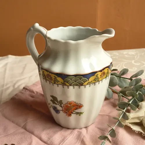 Lechera Origen España Estilo Oriental