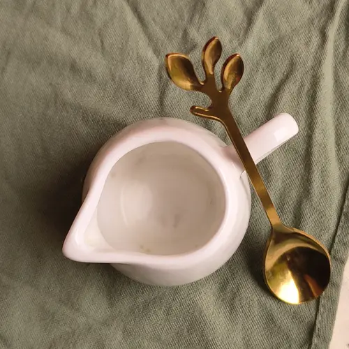Lechera Blanca Lisa de Porcelana 50ml - Image 3