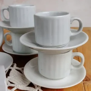 Duos de Café de Porcelana Lozadur Blanco Con Rallas Acanaladas