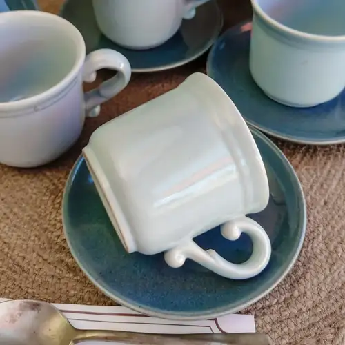 Duos de Café de Cerámica Celeste Liso - Image 3