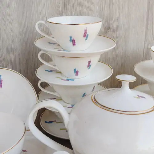 Juego de Té de Porcelana Hartford Diseño abstracto de bloques a color - Image 3