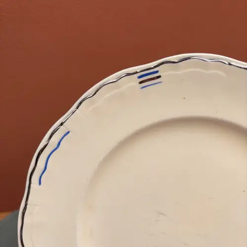 Plato Postre Alfred Meakin Inglés Crema Borde Azul y Plateado - Image 3