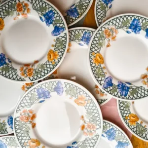 Platito de Porcelana Made In China Borde Cuadriculado