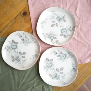 Platito de Porcelana Tsuji Cuadrados Flores Celestes