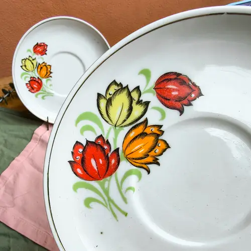 Platito de Porcelana Marly Flores Naranjas Y Rojas - Image 3