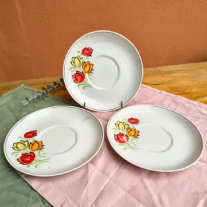 Platito de Porcelana Marly Flores Naranjas Y Rojas