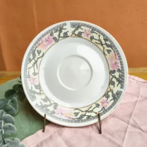 Platito de Porcelana Chino Borde Amarillo Con Flores