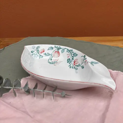 Bombonera de Porcelana Pintada A Mano Flores Rojas