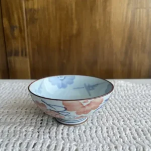 Vajilla Japonesa cuenco pequeño con delicados motivos florales