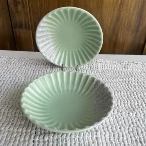Vajilla Japonesa Cuenco bajo en tono verde celadón