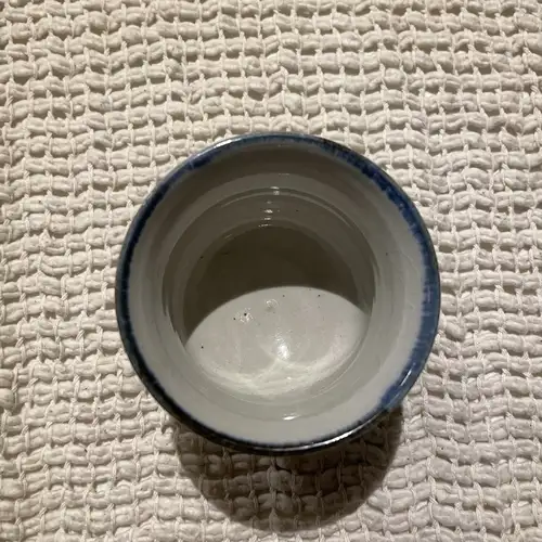 Taza Vintage de Porcelana Japonesa con Franjas Azules (8x7 cm) - Image 2
