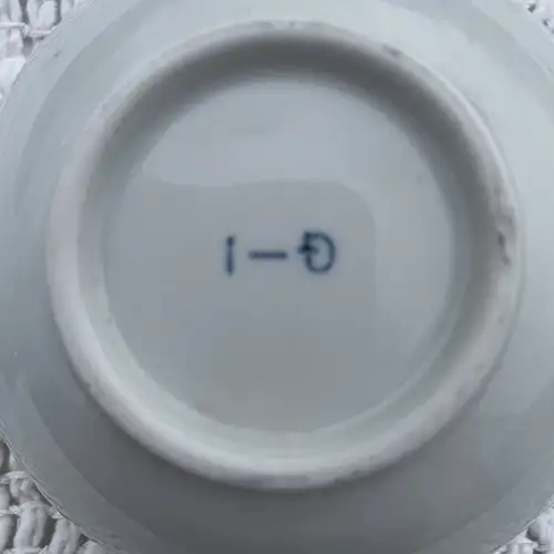 Cuenco Japonés de Porcelana con Líneas Finas (14x6 cm) - Image 2