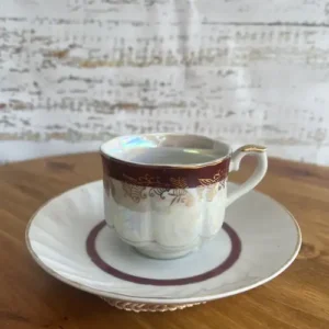 Duo de Café Vintage de Porcelana Seyei Real con Lustre y Ribete Bordó (100cc) - Pieza de Colección