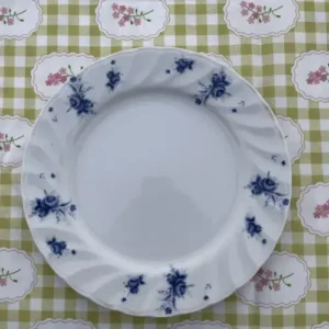 Plato Playo Vintage de Porcelana con Rosas Azules (24 cm)