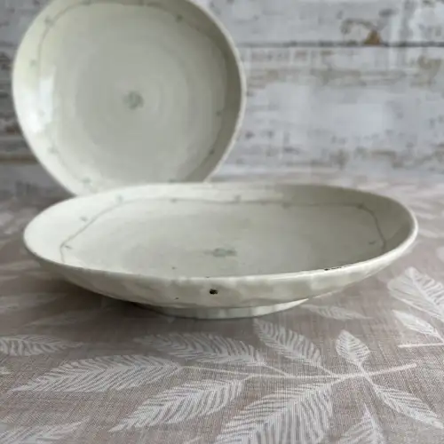 Plato de Postre Vintage de Cerámica Jaspeada Celadón con Trébol (19 cm) - Image 2