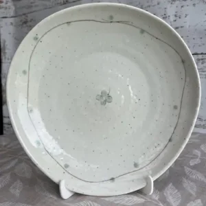 Plato de Postre Vintage de Cerámica Jaspeada Celadón con Trébol (19 cm)