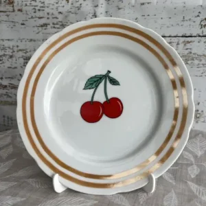 Plato de Postre Vintage de Porcelana con Cerezas y Ribete Dorado (18 cm)